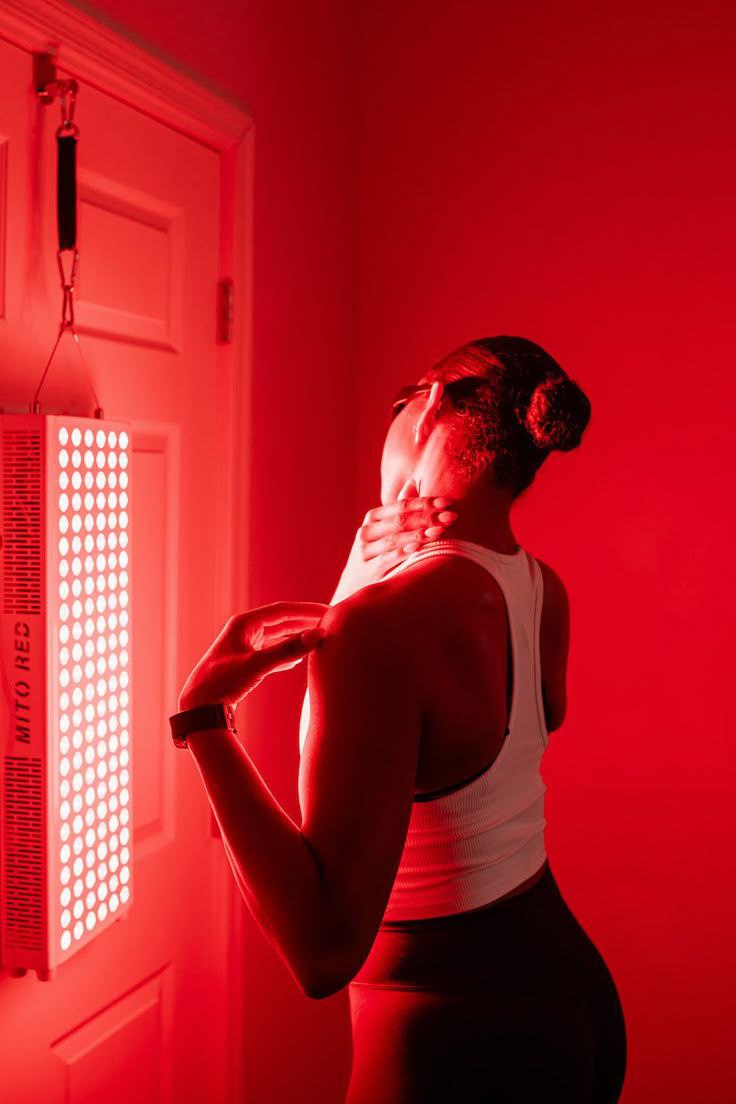 <em><strong>Does the red light damage my eyes?</strong></em>